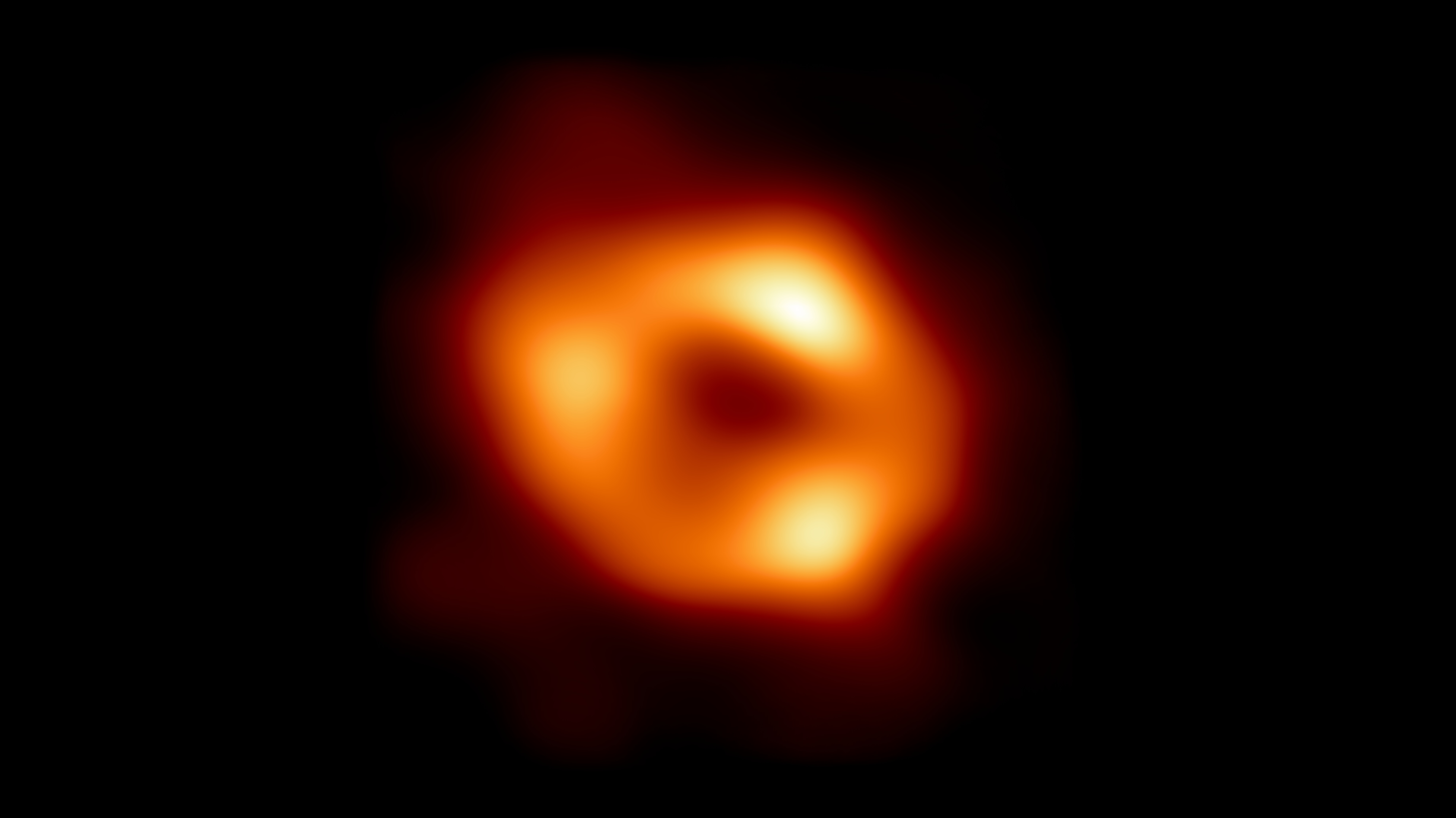 ¿Por qué es importante la primera foto del agujero negro en el centro de la Vía Láctea?